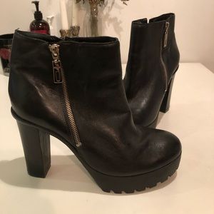 Schutz Shoes Black Platform Booties Size 10